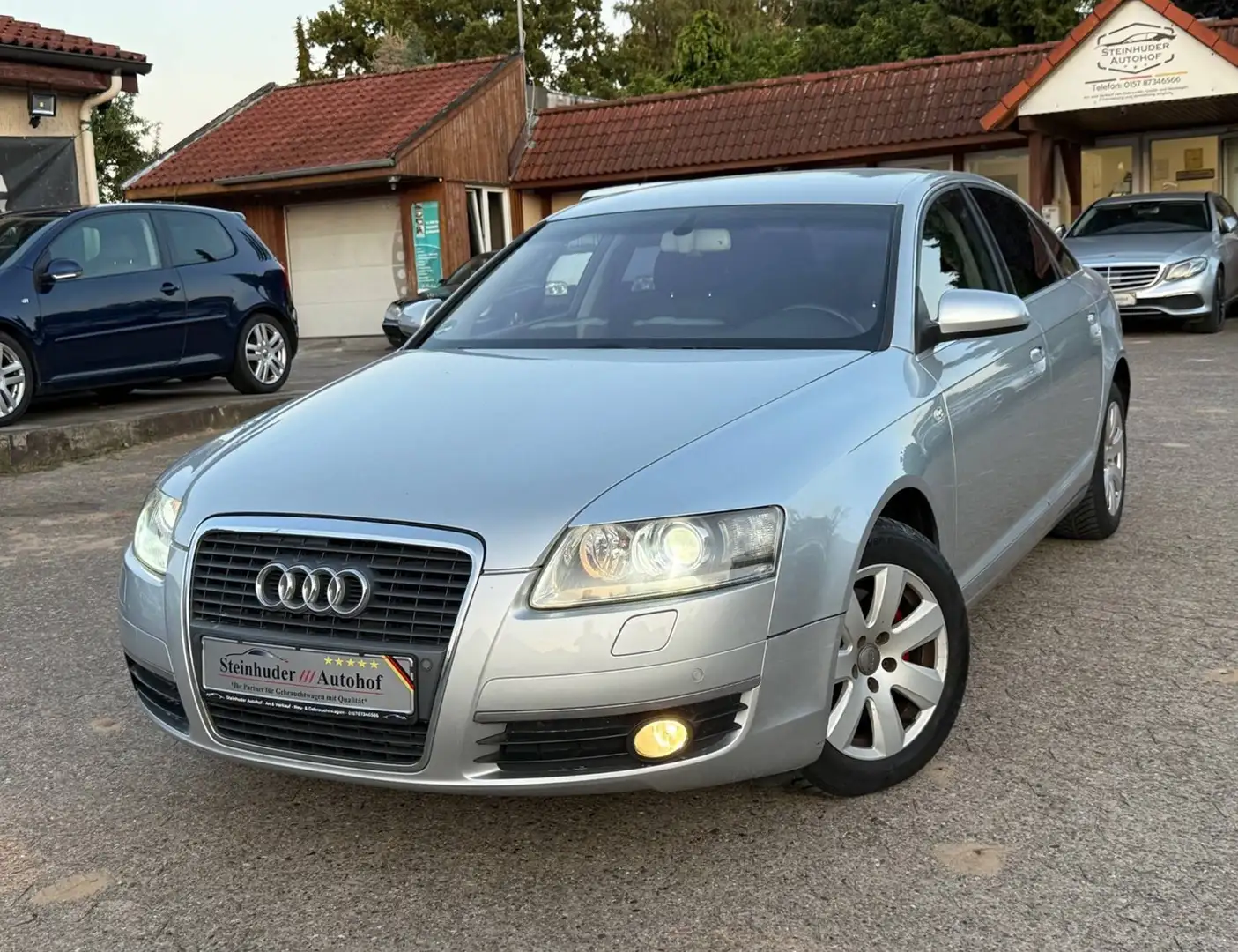 Audi A6 2.4 Limo Automatik Grau - 1