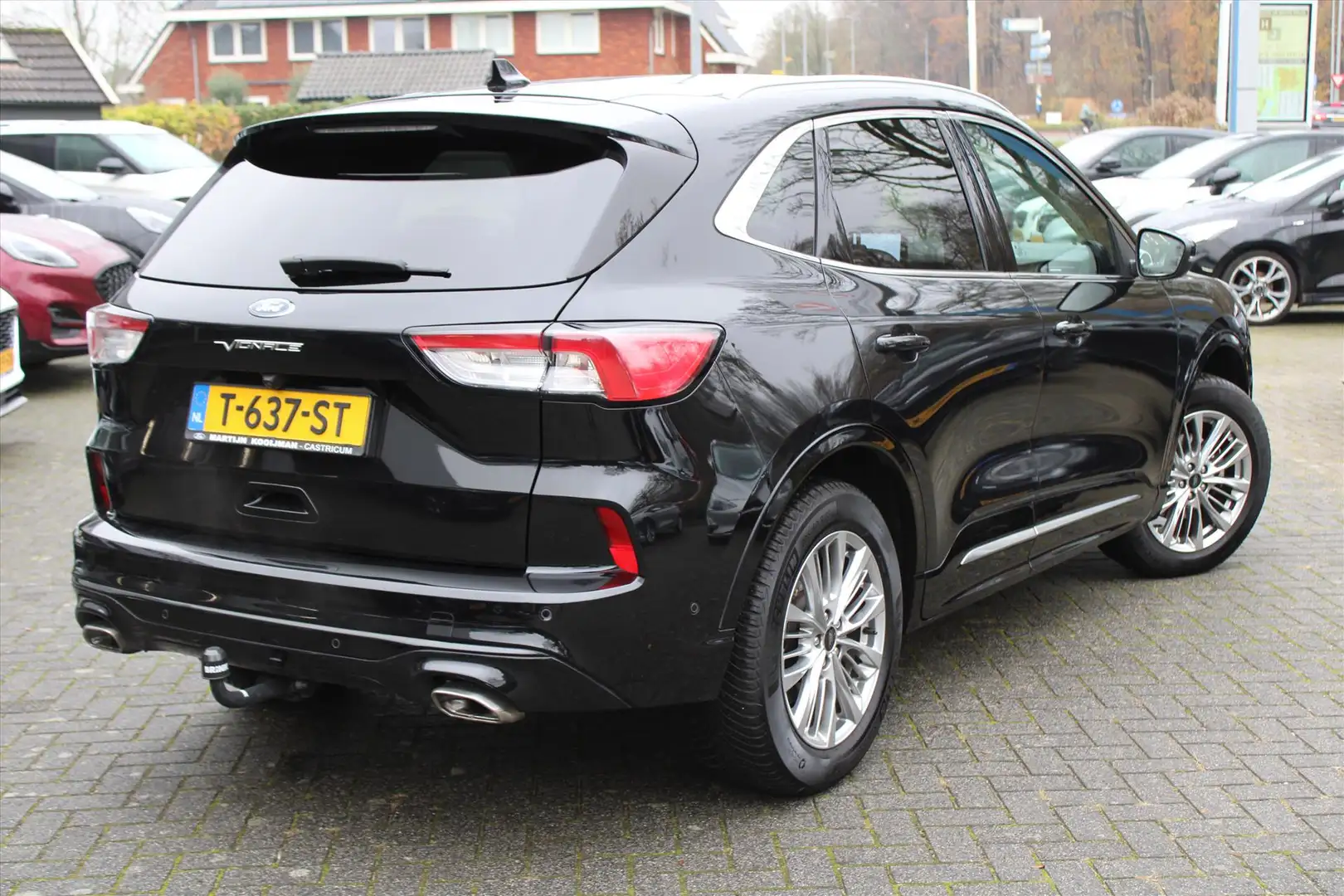 Ford Kuga Vignale 2.5 PHEV AUT 225pk, Trekhaak, Driver Assis Zwart - 2