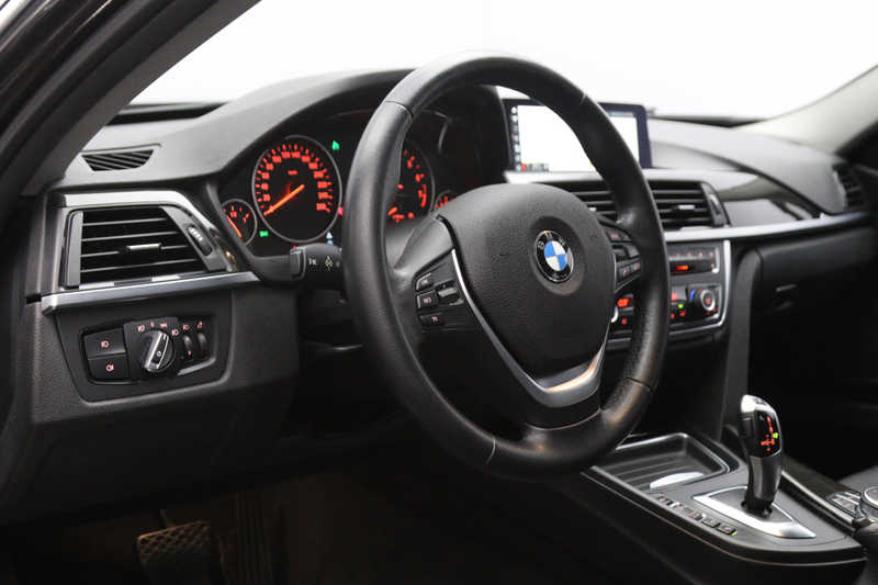 BMW 328 3-serie Touring 328i xDrive 245 PK High Executive — photo 2