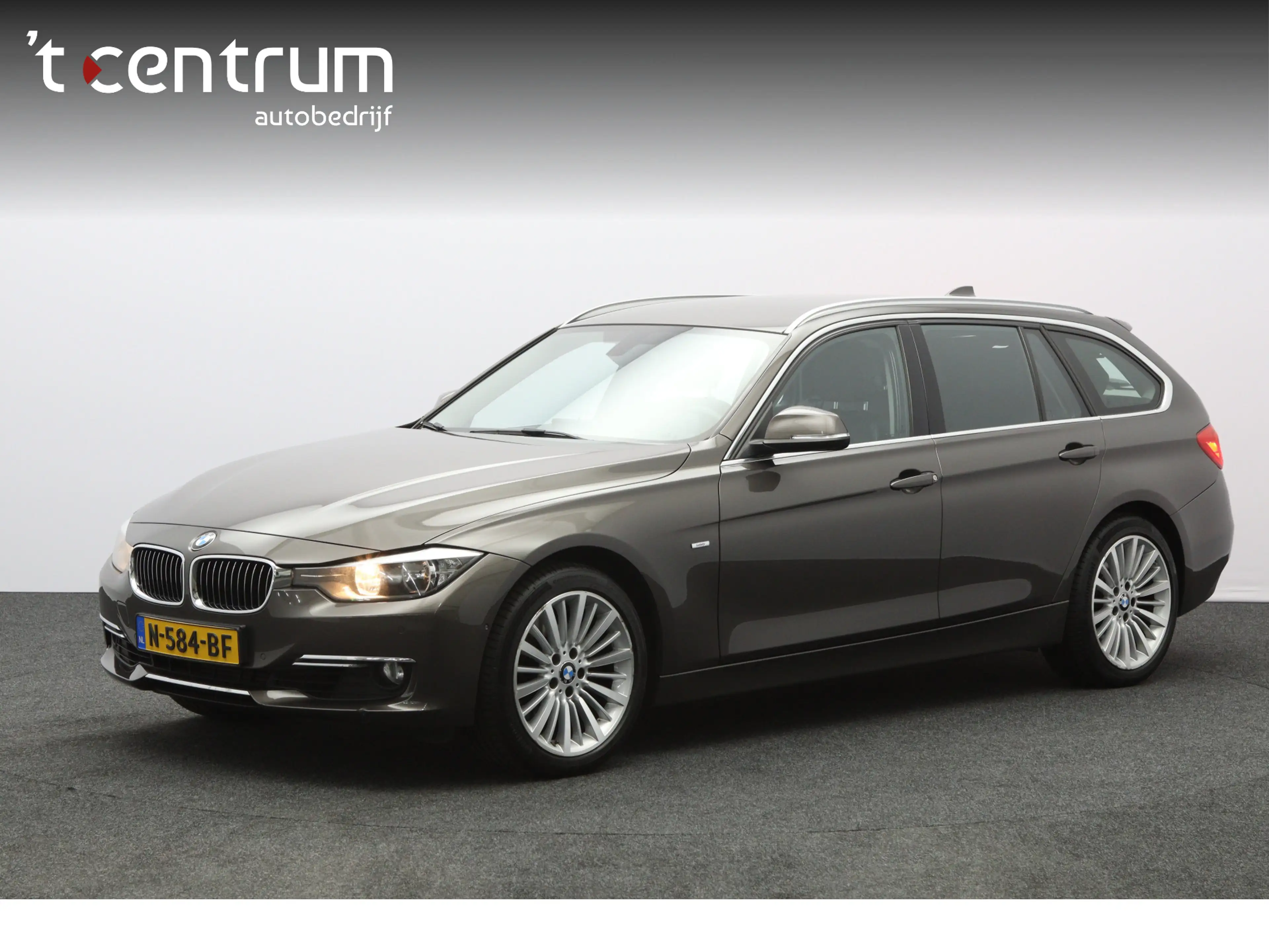 BMW 328 3-serie Touring 328i xDrive 245 PK High Executive
