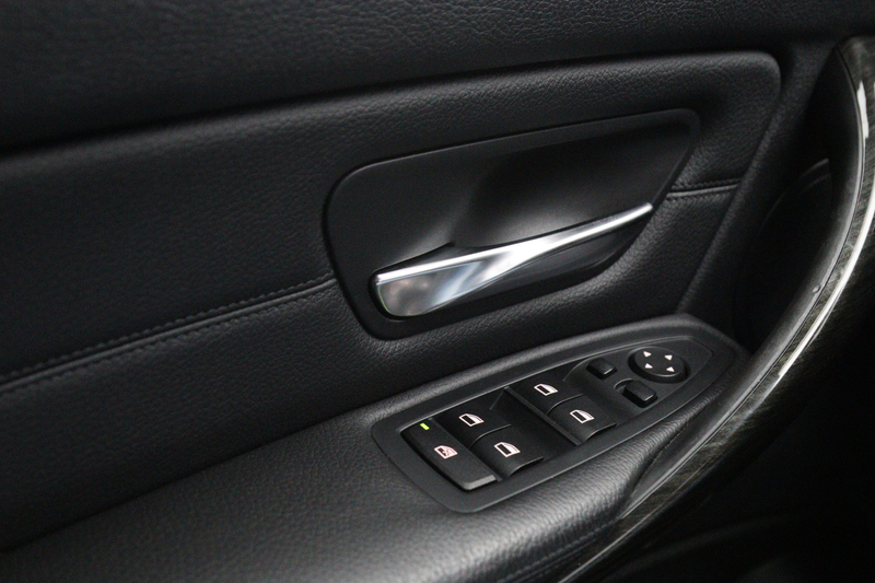 BMW 328 3-serie Touring 328i xDrive 245 PK High Executive — photo 29