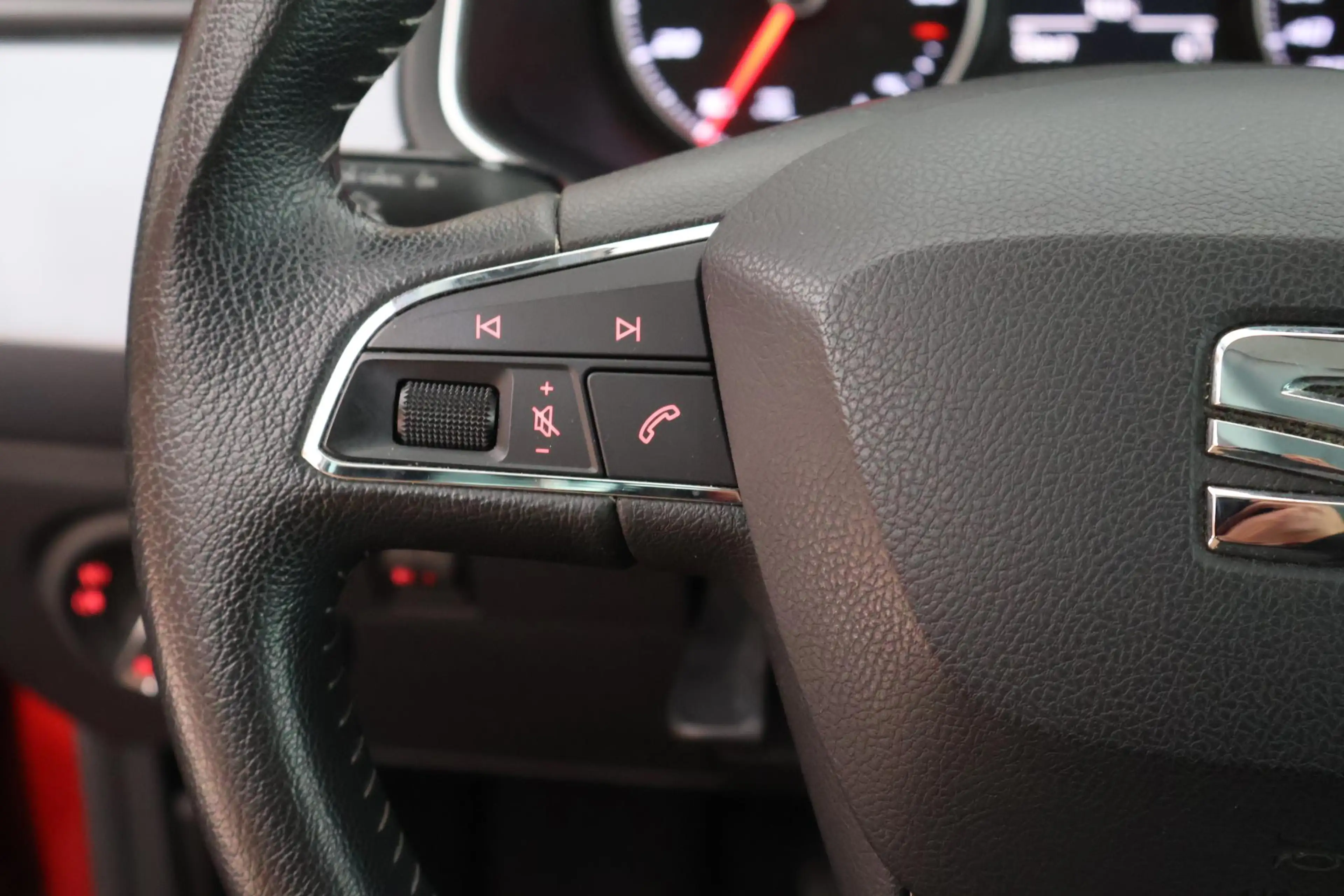 SEAT Arona 1.0 TSI 95pk Style Launch Edition Navigatie Climat — photo 14