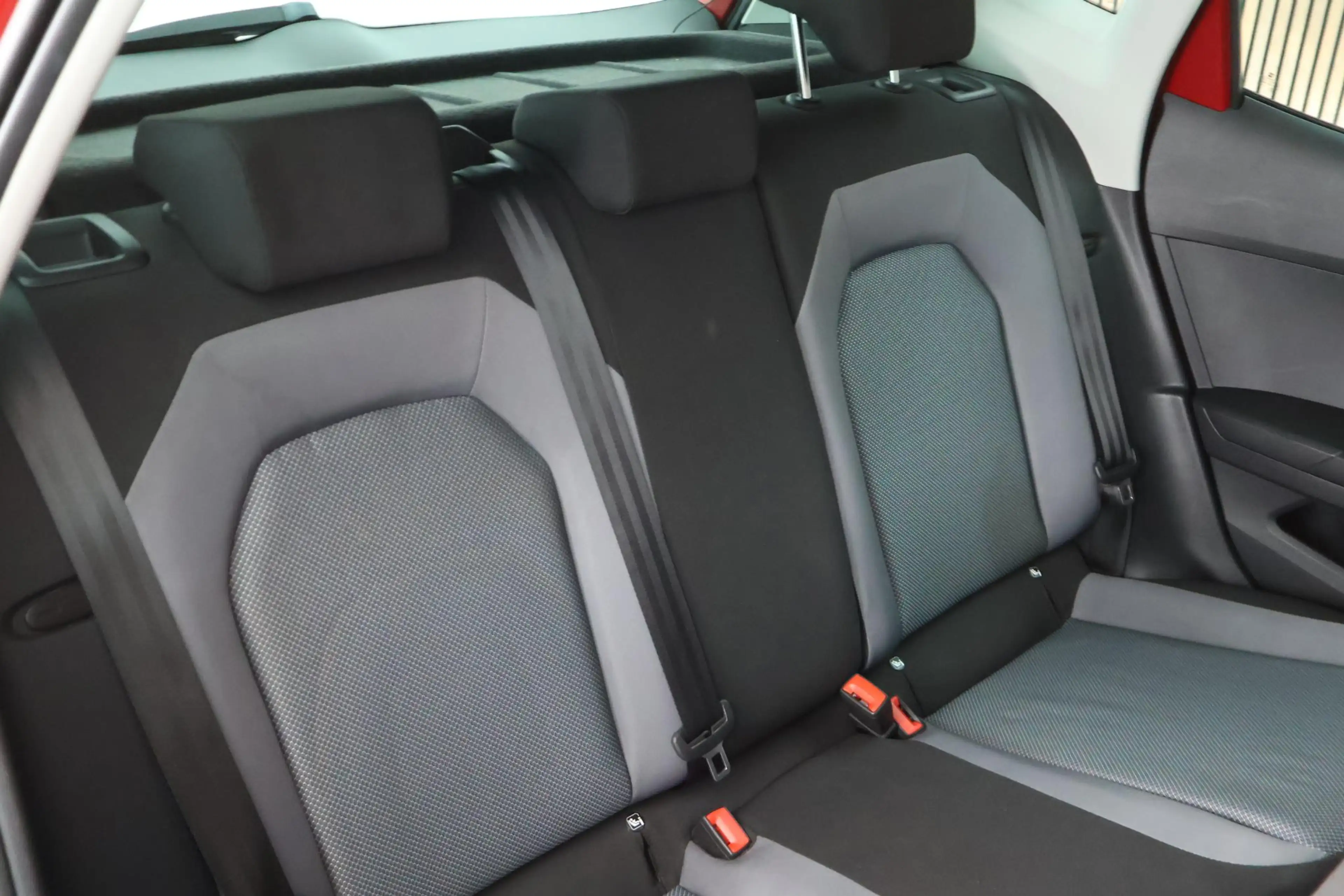 SEAT Arona 1.0 TSI 95pk Style Launch Edition Navigatie Climat — photo 27