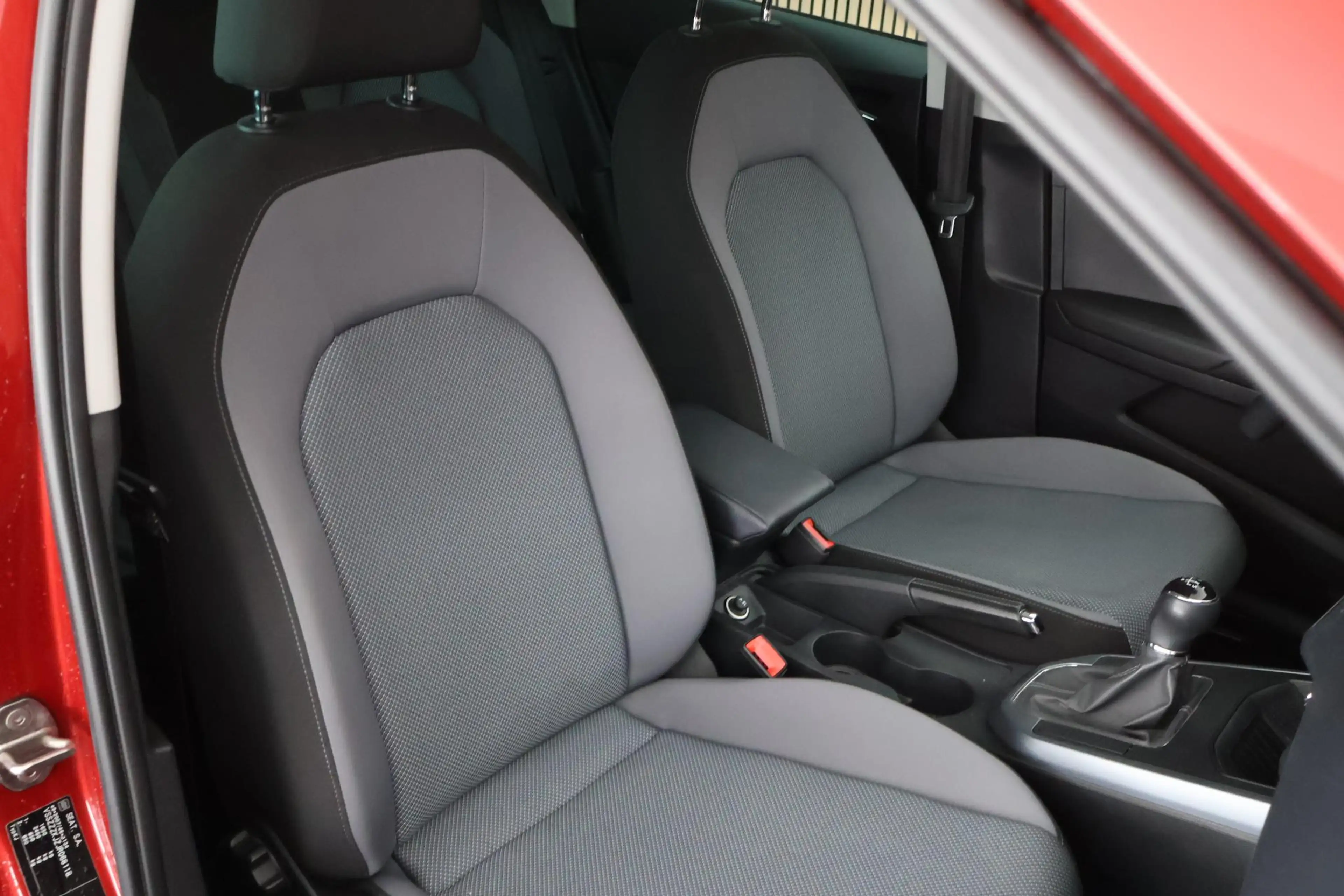 SEAT Arona 1.0 TSI 95pk Style Launch Edition Navigatie Climat — photo 2