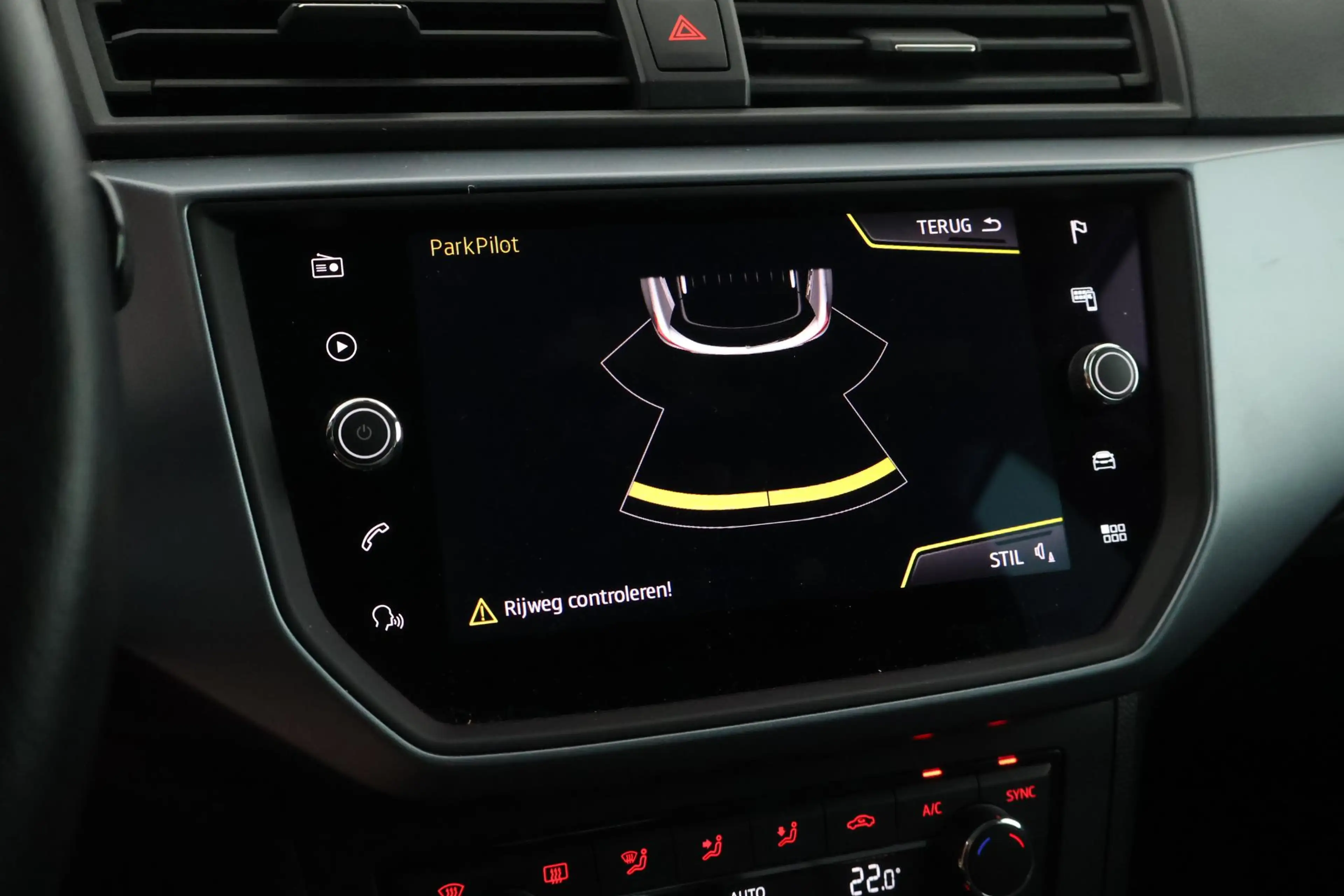 SEAT Arona 1.0 TSI 95pk Style Launch Edition Navigatie Climat — photo 25