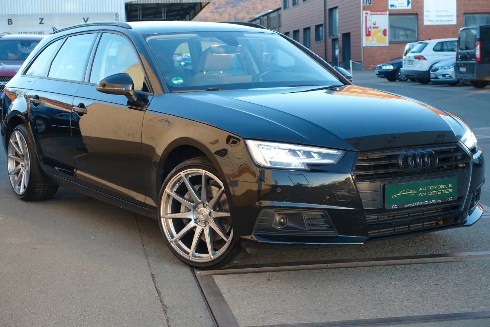 Audi A4 Avant 3.0l V6*MATRIX-LED*NAVI*SHZ*SPUR*BC*19" Schwarz - 1