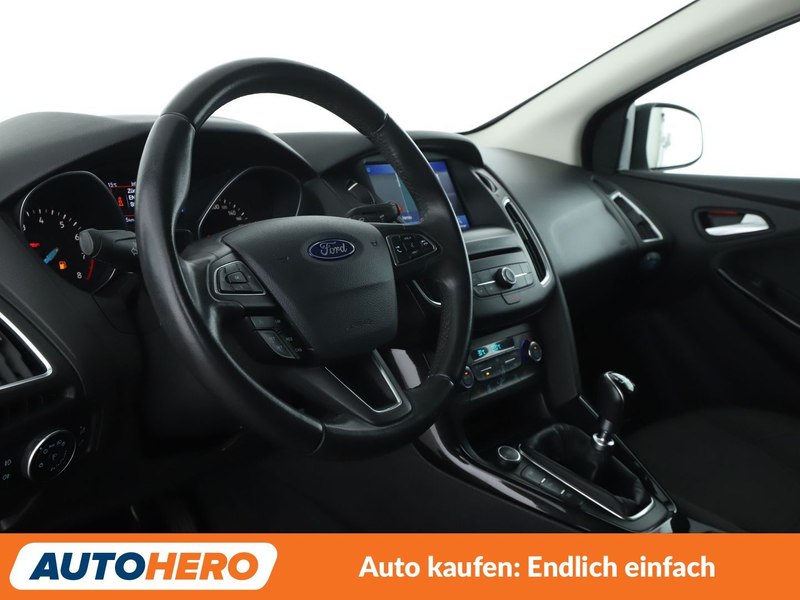 Ford Focus 1.0 EcoBoost Titanium*TEMPO*PDC*SHZ*LIM*ALU* — photo 11