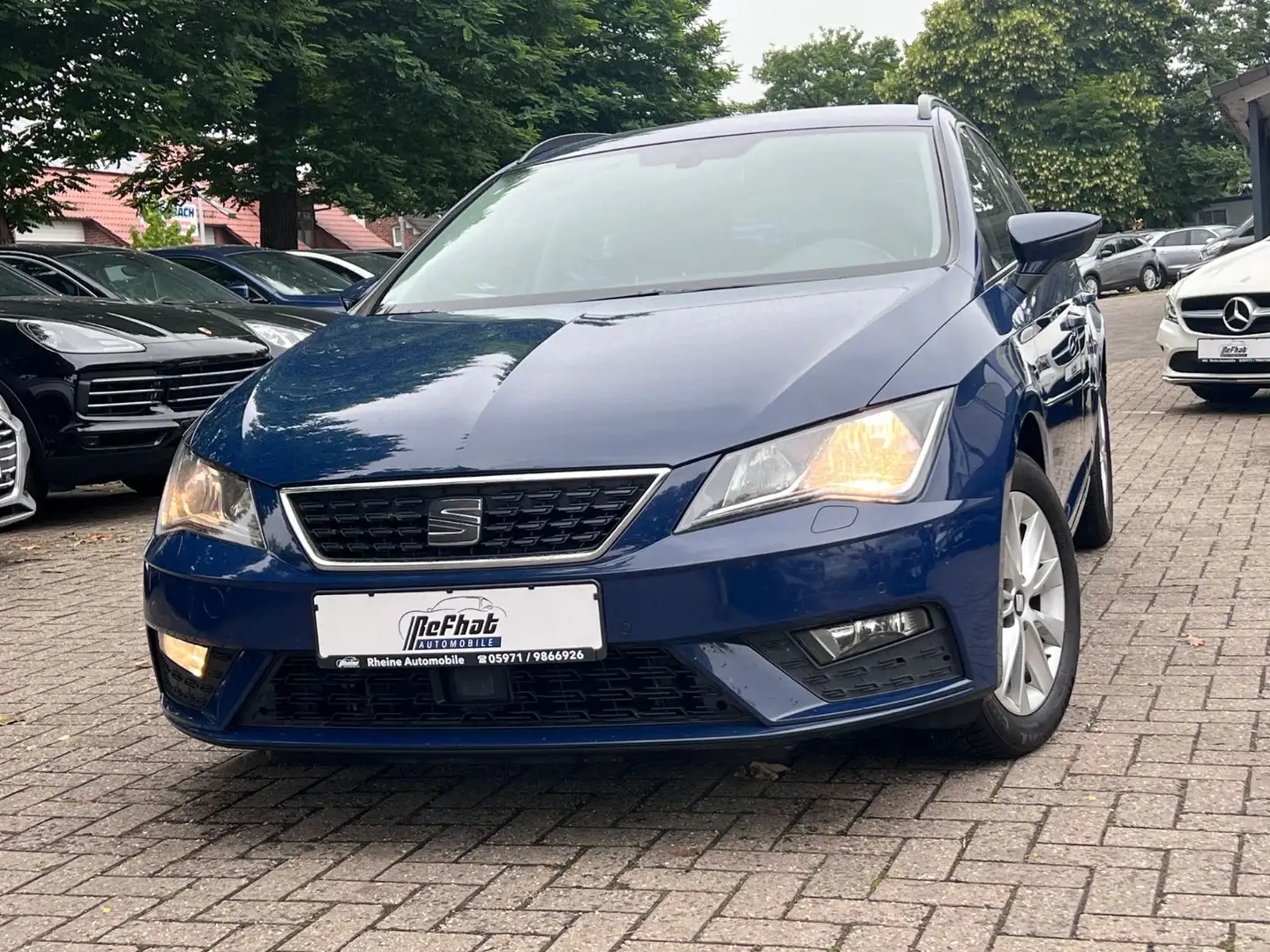 SEAT Leon ST Style*PDC*SHZ*NAVI*CARPLAY* Blau - 1