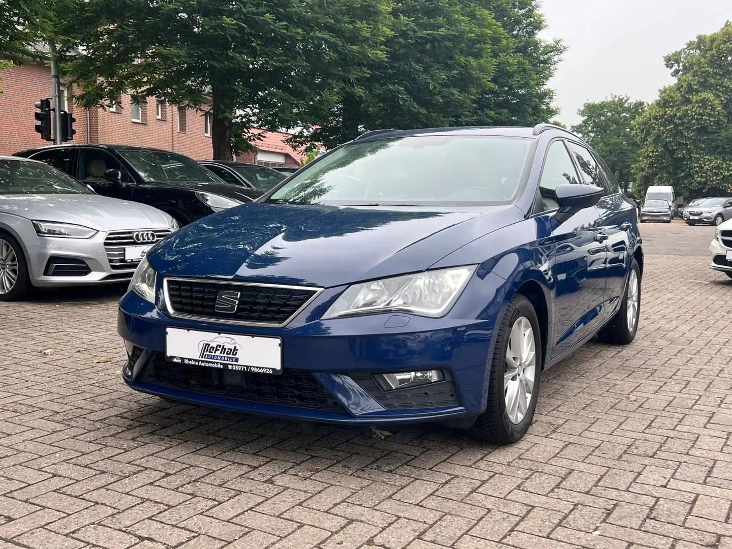 SEAT Leon ST Style*PDC*SHZ*NAVI*CARPLAY* Blau - 2