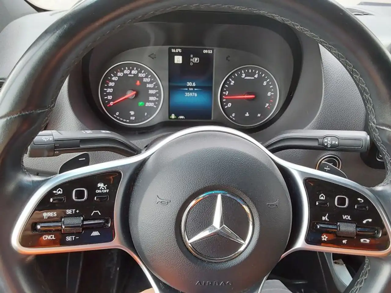 Mercedes-Benz Sprinter снимка Mercedes-Benz Sprinter
