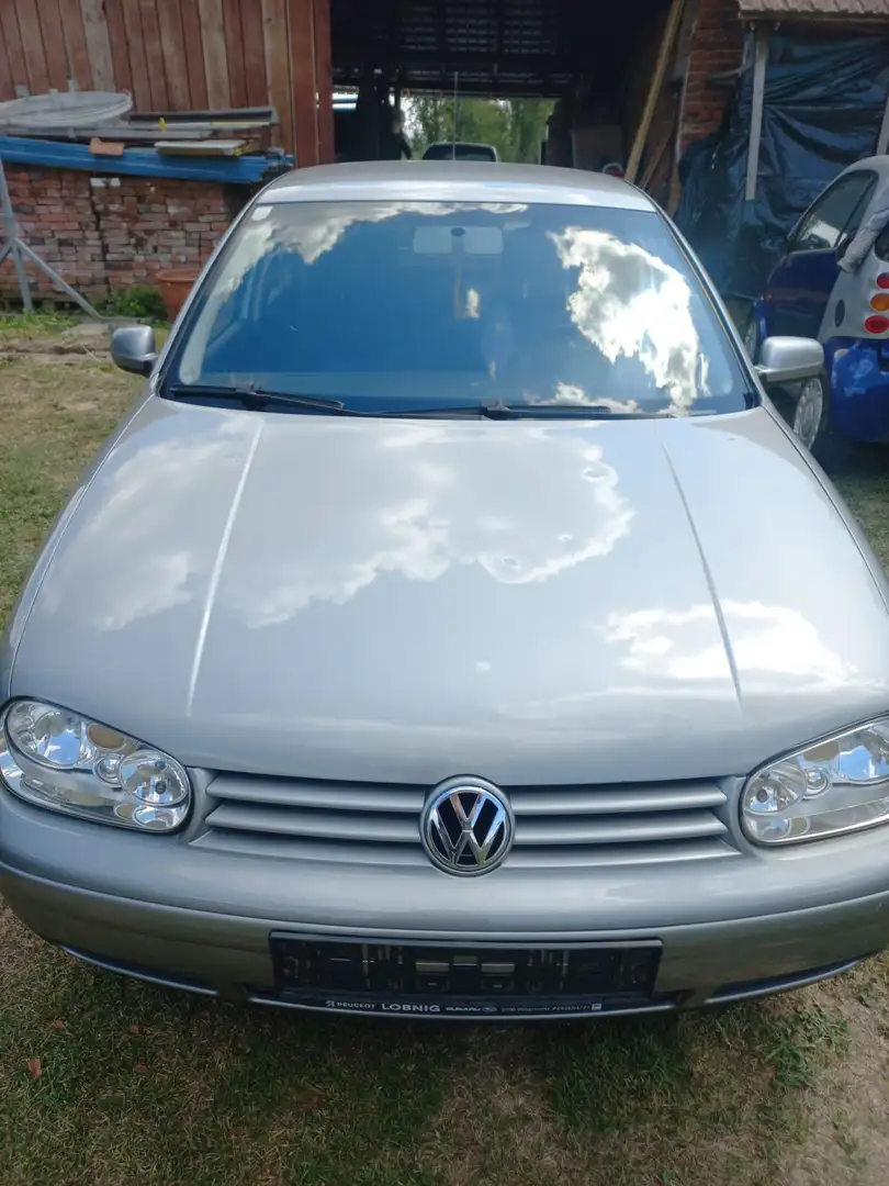 Volkswagen Golf 1.9 TDI Special - 2
