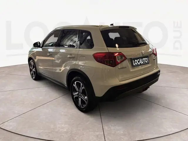 Suzuki Vitara view 5