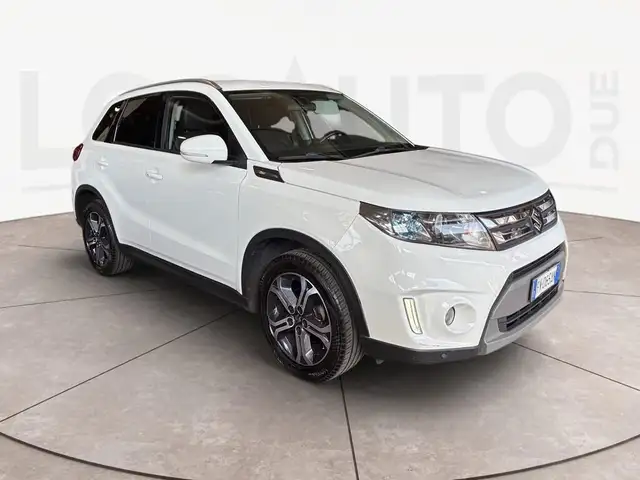 Suzuki Vitara view 3