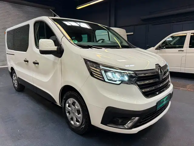 Renault Trafic Kombi L1H1 Life Style 8 Sitze AC LED PDC