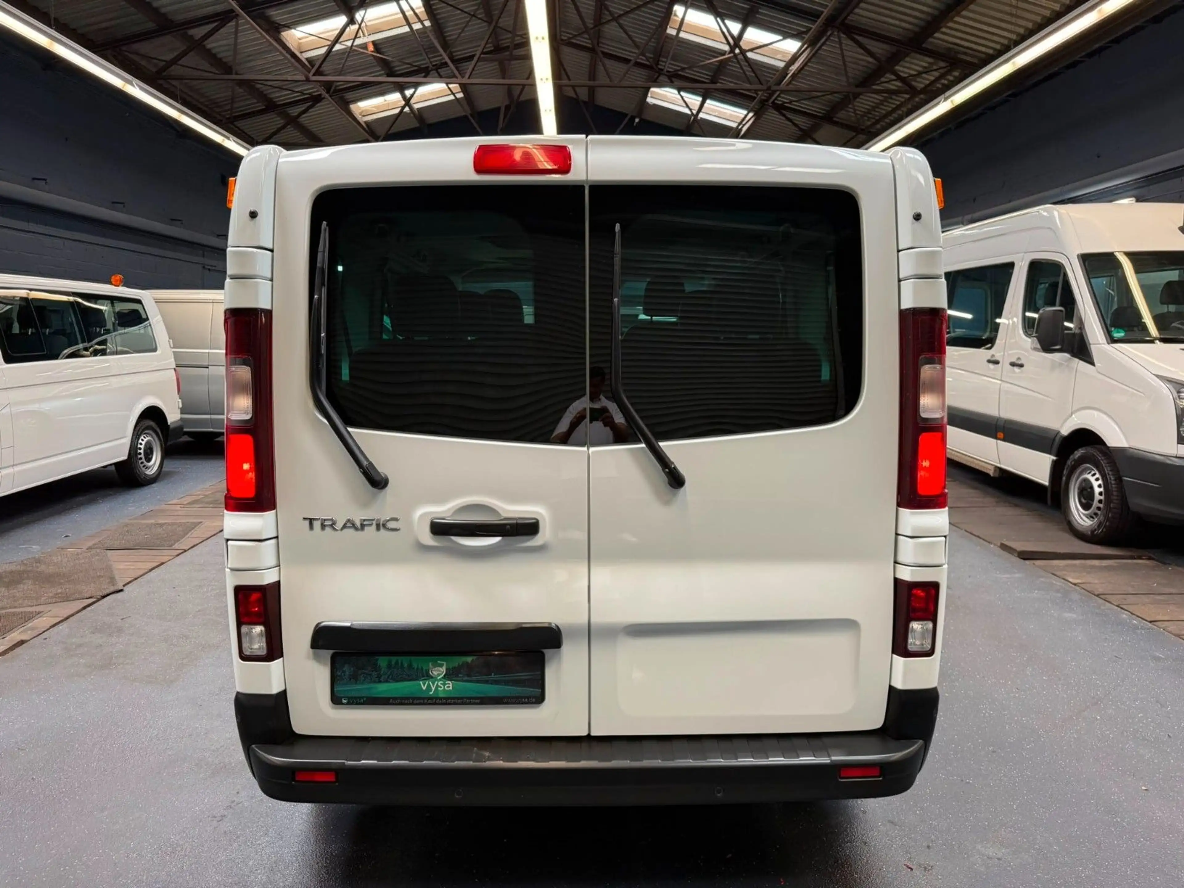 Renault Trafic Kombi L1H1 Life Style 8 Sitze AC LED PDC — photo 8