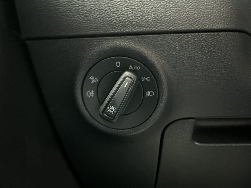 Skoda Karoq 1.5 TSI ACT Sportline Business / AUTOMAAT/ PANODAK — photo 12