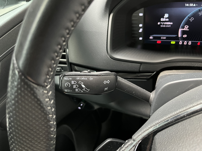 Skoda Karoq 1.5 TSI ACT Sportline Business / AUTOMAAT/ PANODAK — photo 15