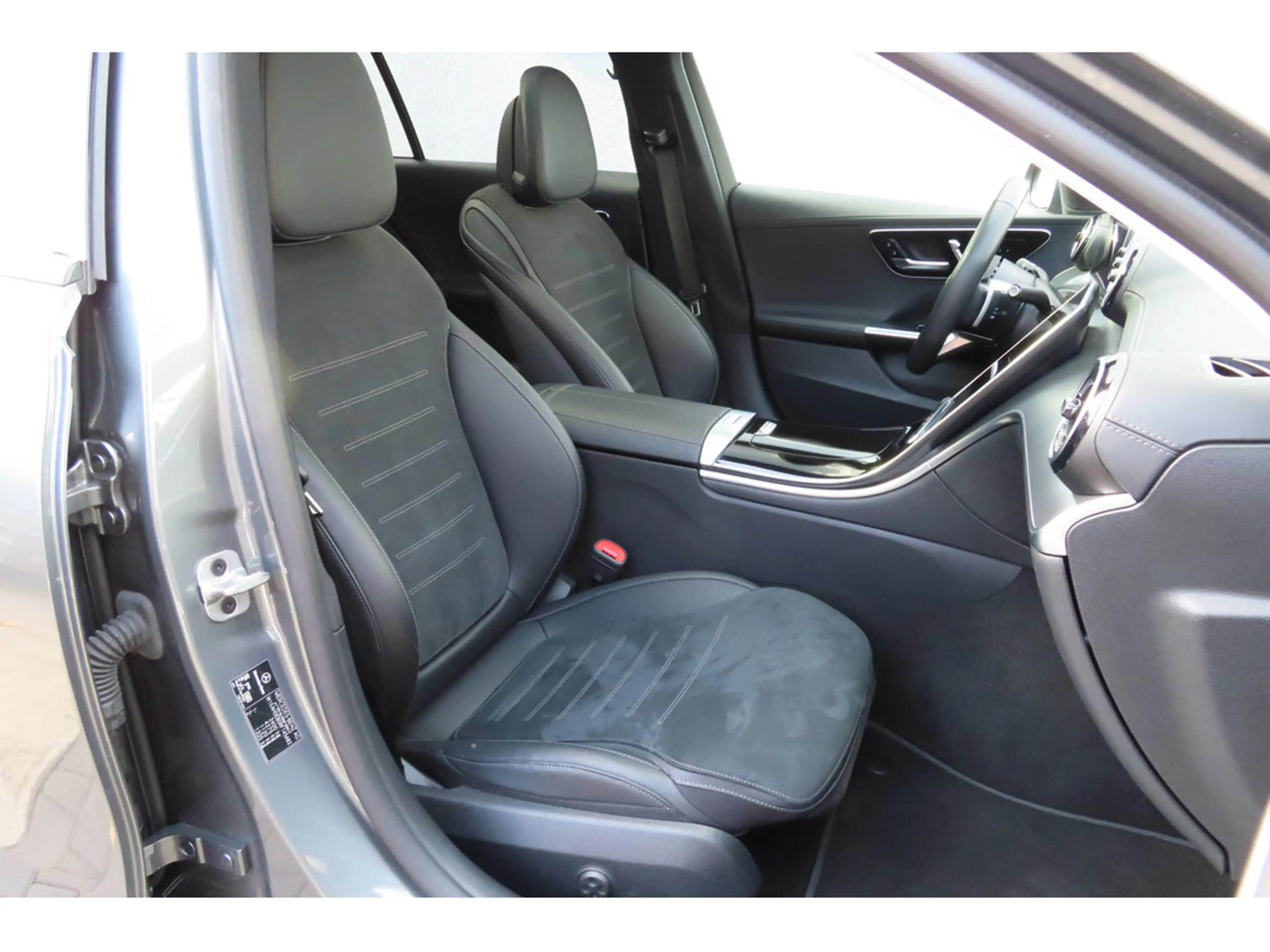 Mercedes-Benz C 220 d T AMG Line AHK NIGHT PAKET LED PANO — photo 13