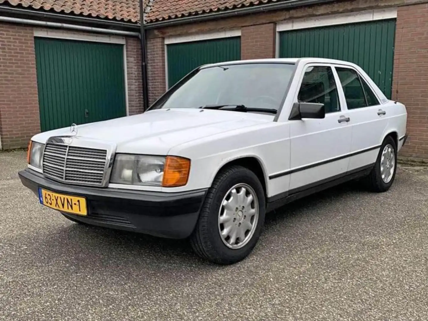 Mercedes-Benz 190 190E 2.0 Wit - 1
