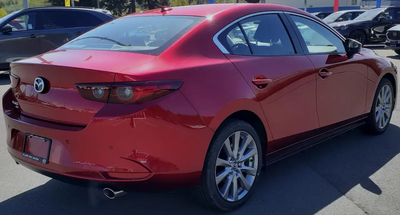 Mazda 3 снимка Mazda 3