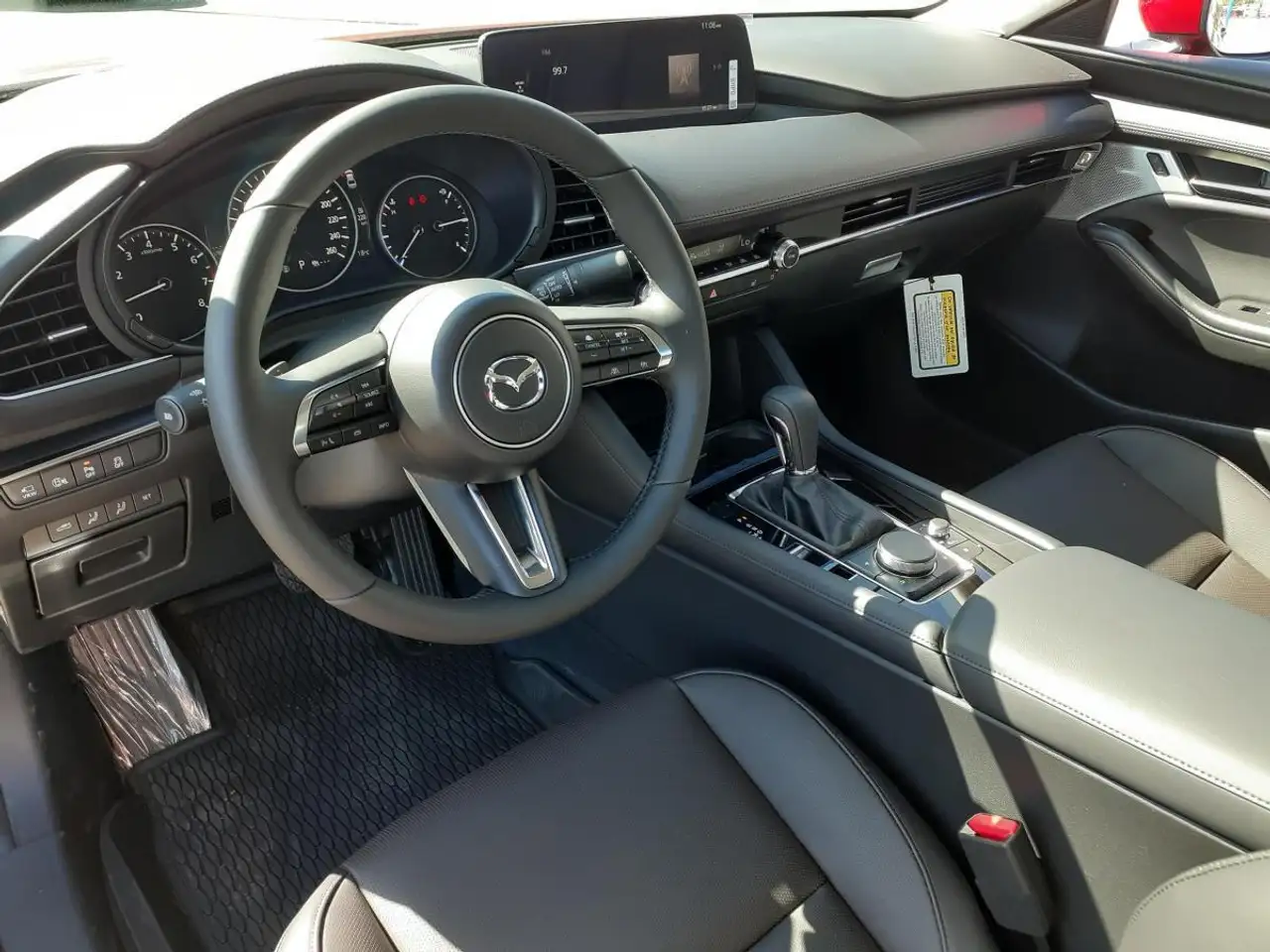 Mazda 3 снимка Mazda 3
