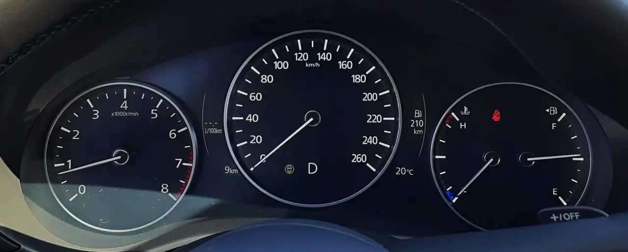 Mazda 3 снимка Mazda 3