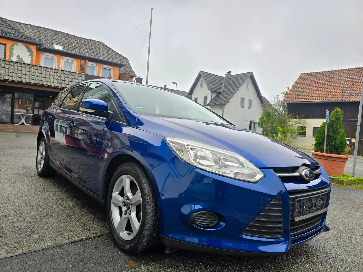 Ford Focus Turnier Trend Bleu - 2