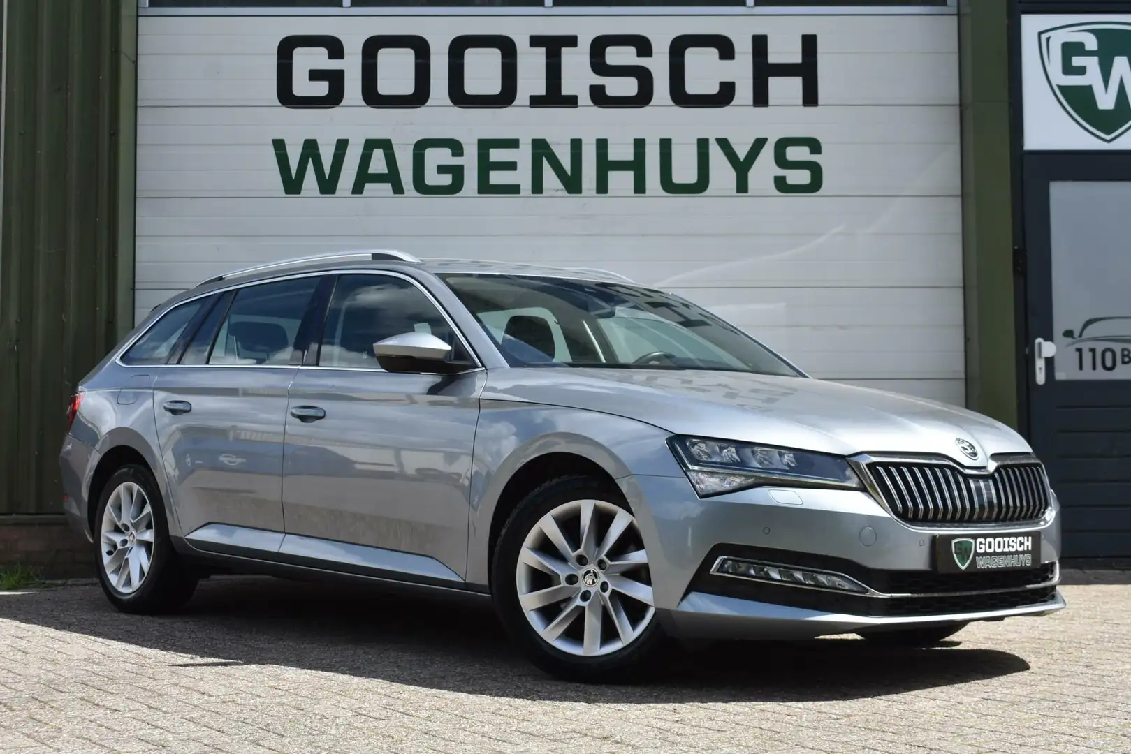Skoda Superb Combi 1.5 TSI ACT Business Ed. Plus AUT | Memory | Grijs - 2