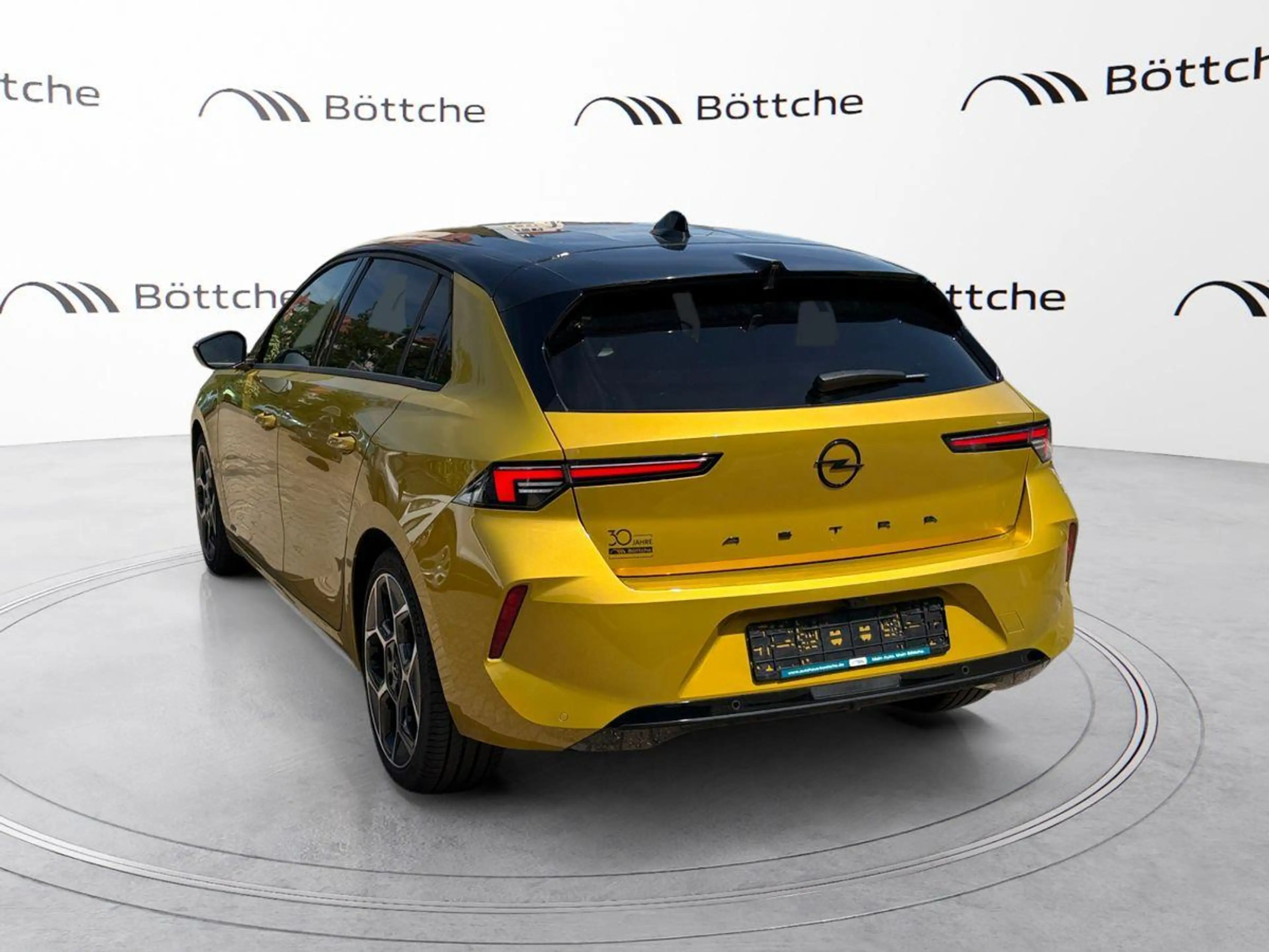 Opel Astra GS Line *ALCANTARA*NAVI*KAMERA*HEAD-UP* — photo 3
