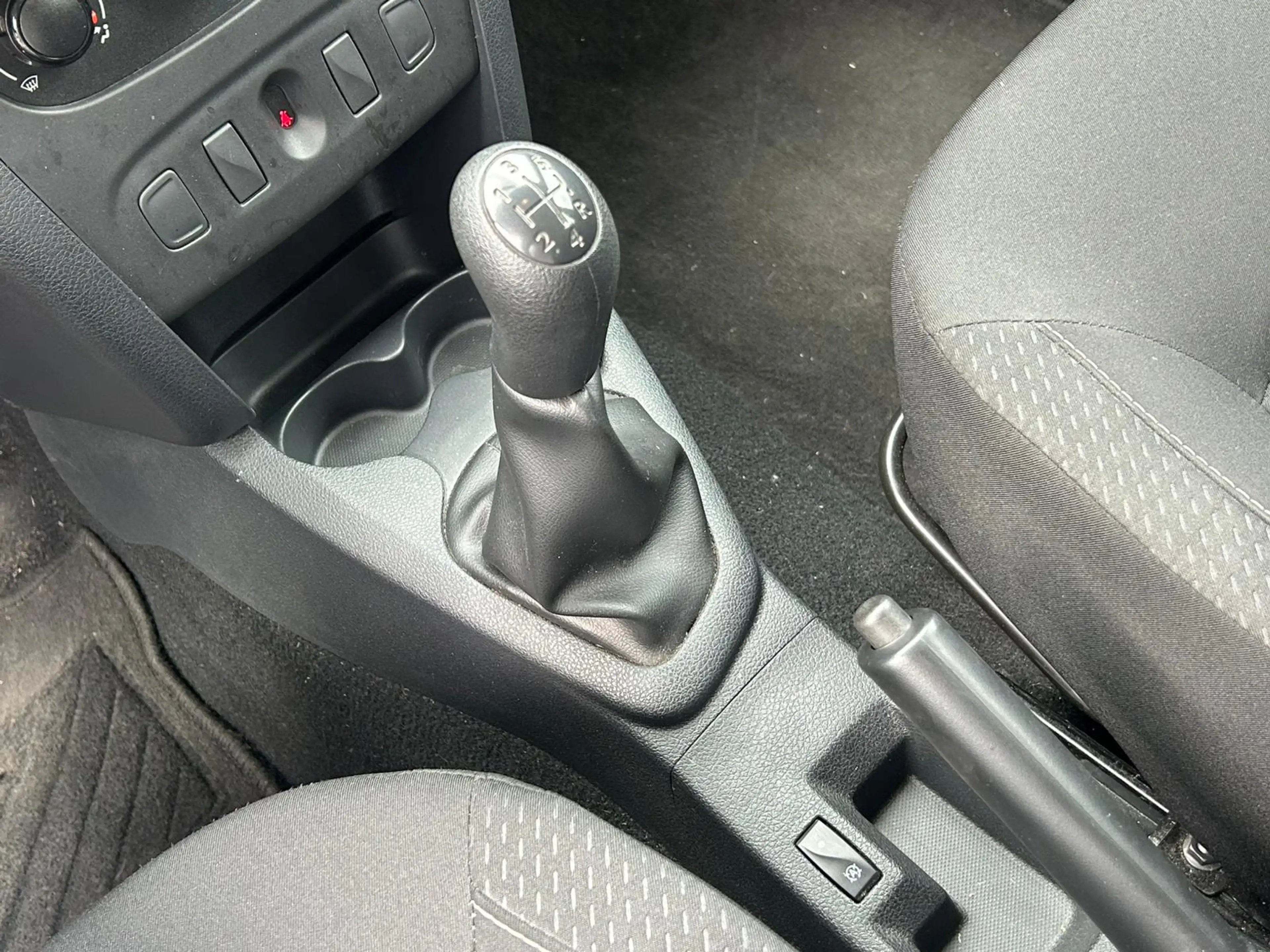 Dacia Logan 📍AGENCE BINCHE - ✅12 MOIS DE GARANTIE — photo 14