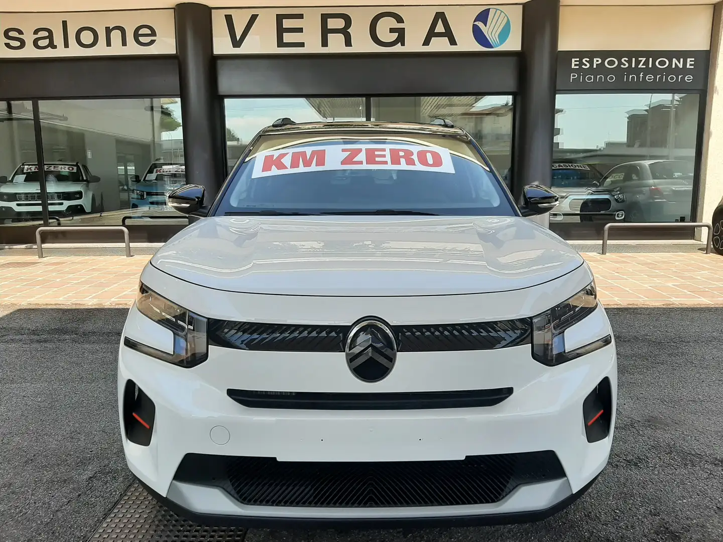 Citroen C3 1.2 PLUS 100CV Nessun vincolo finanziamento Bianco - 2