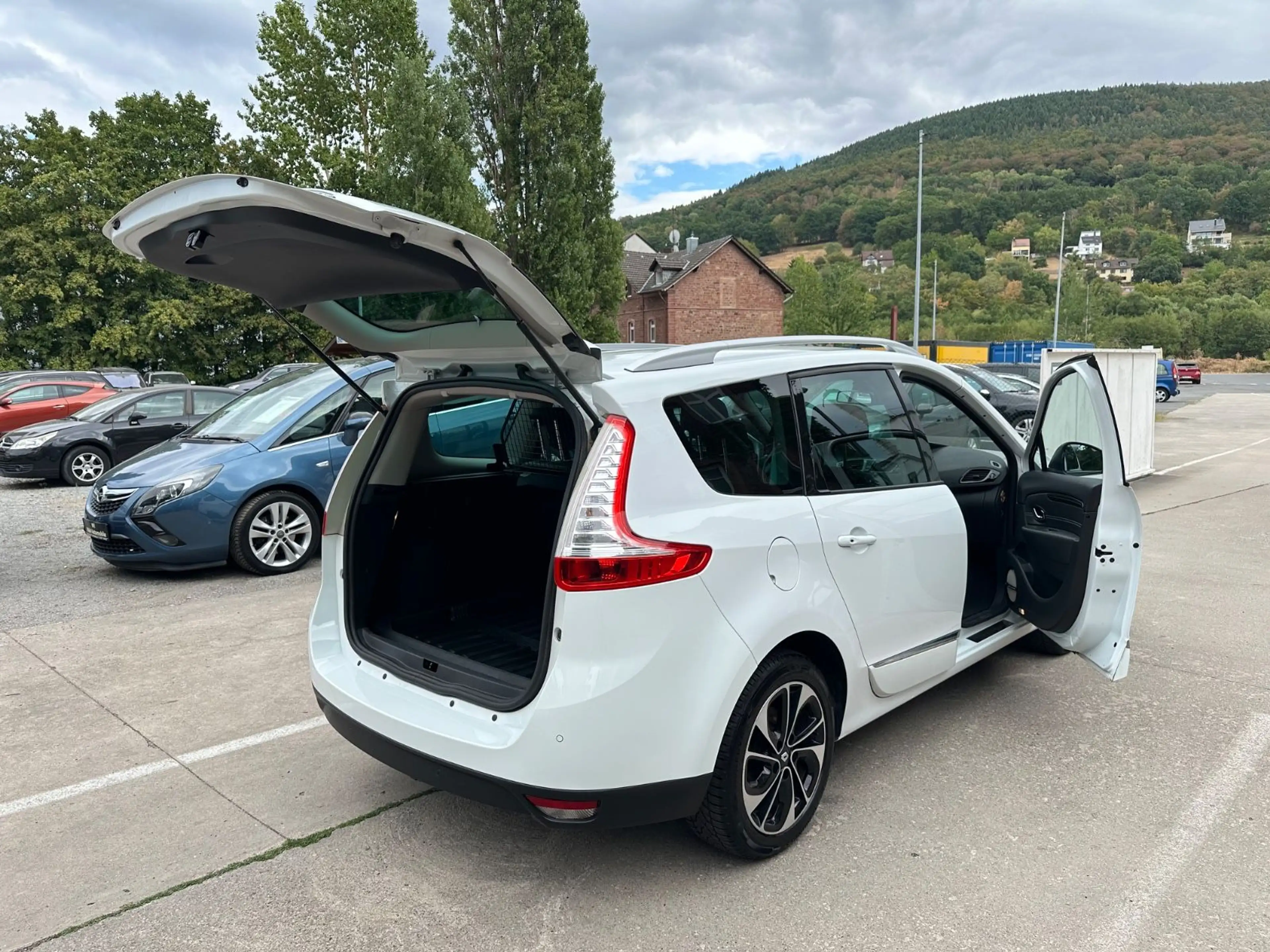 Renault Scenic III Grand BOSE Edition/Leder/Navi/Kamera — photo 8