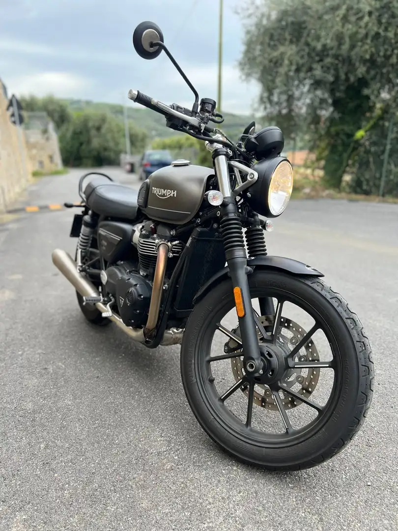 Triumph Speed Twin Gri - 2