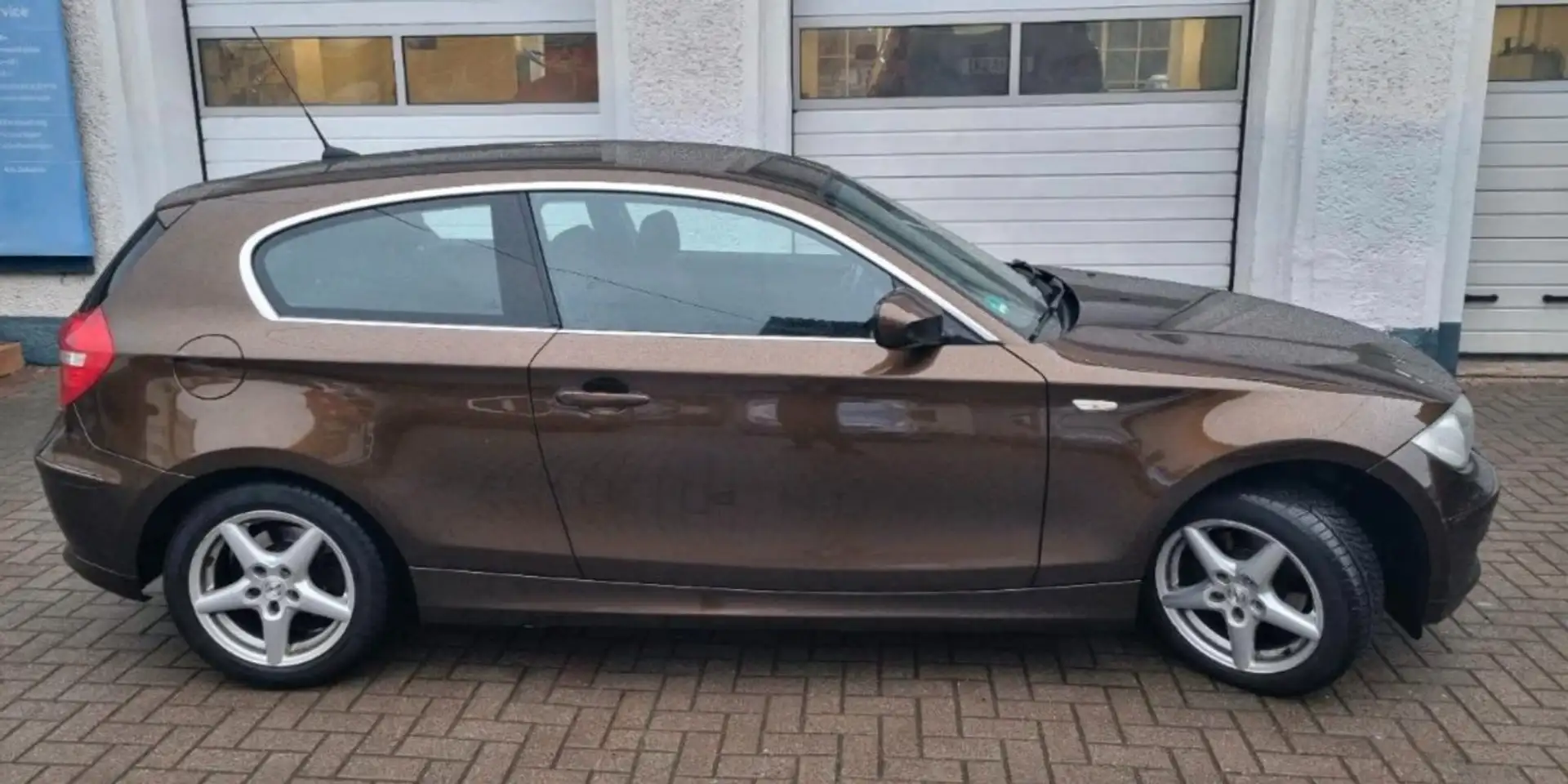 BMW 116 116i Hnědá - 2