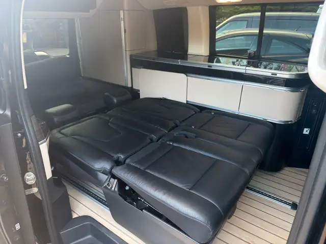 Mercedes-Benz V-Class view 15