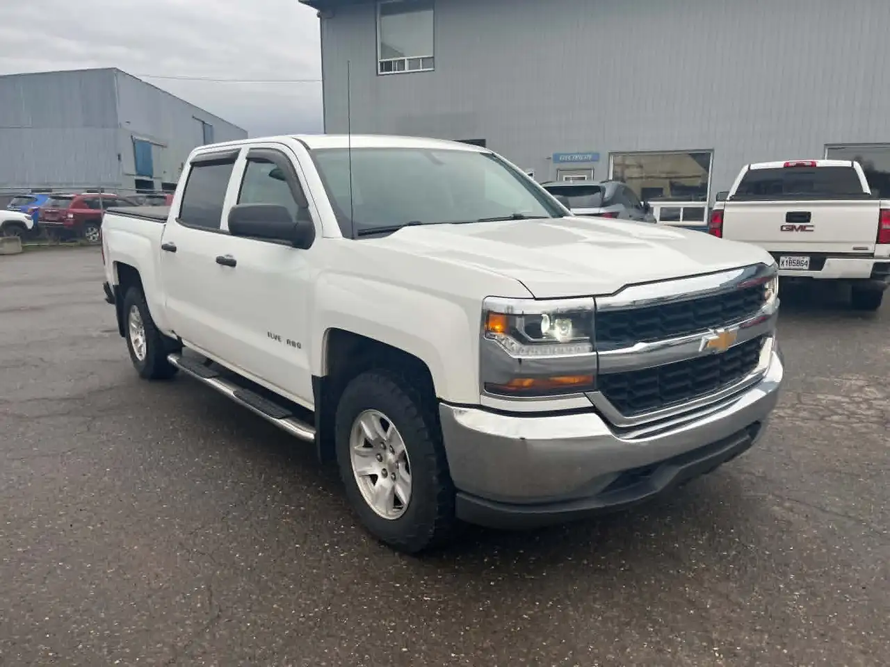 Chevrolet Silverado 1500 снимка Chevrolet Silverado 1500