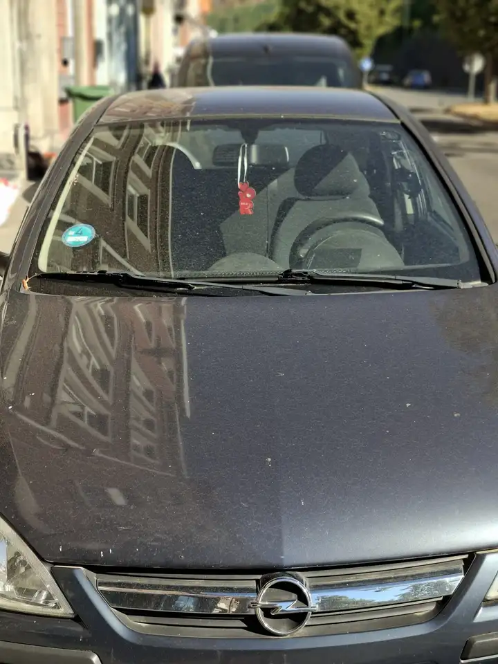 Opel Corsa 1.2i XE 16v Sport, foto 1
