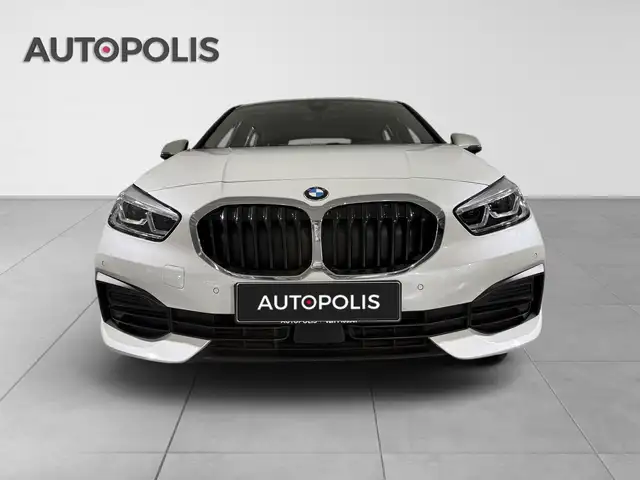 BMW 1 Series view 14