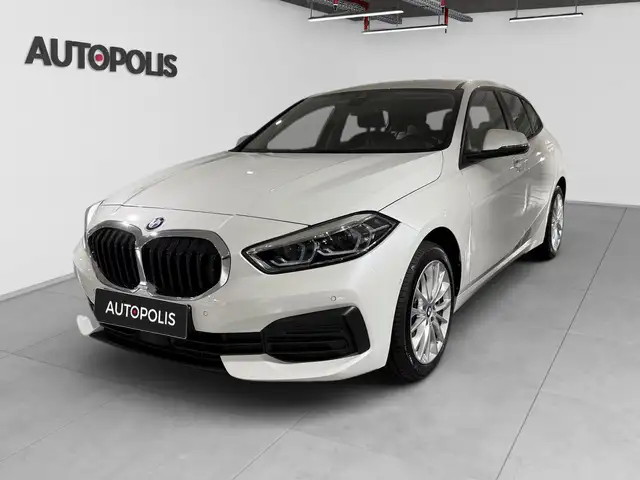 BMW 1 Series view 15