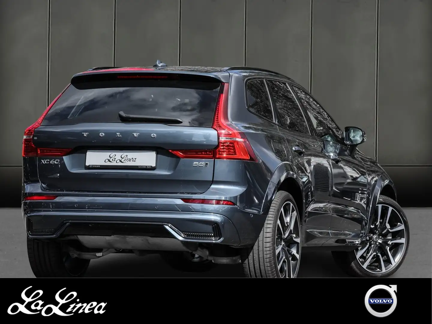Volvo XC60 B5 Dark AWD Ultra NP:85.090,-/22`/B&W/AHK/FOUR-C Blau - 2