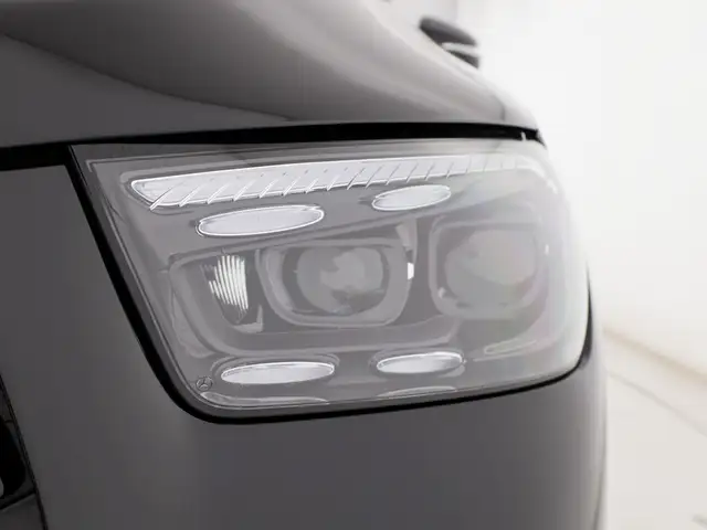 Mercedes-Benz GLE view 8