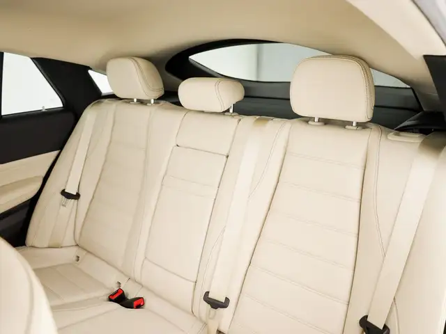 Mercedes-Benz GLE view 11