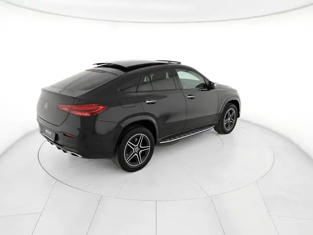 Mercedes-Benz GLE view 4