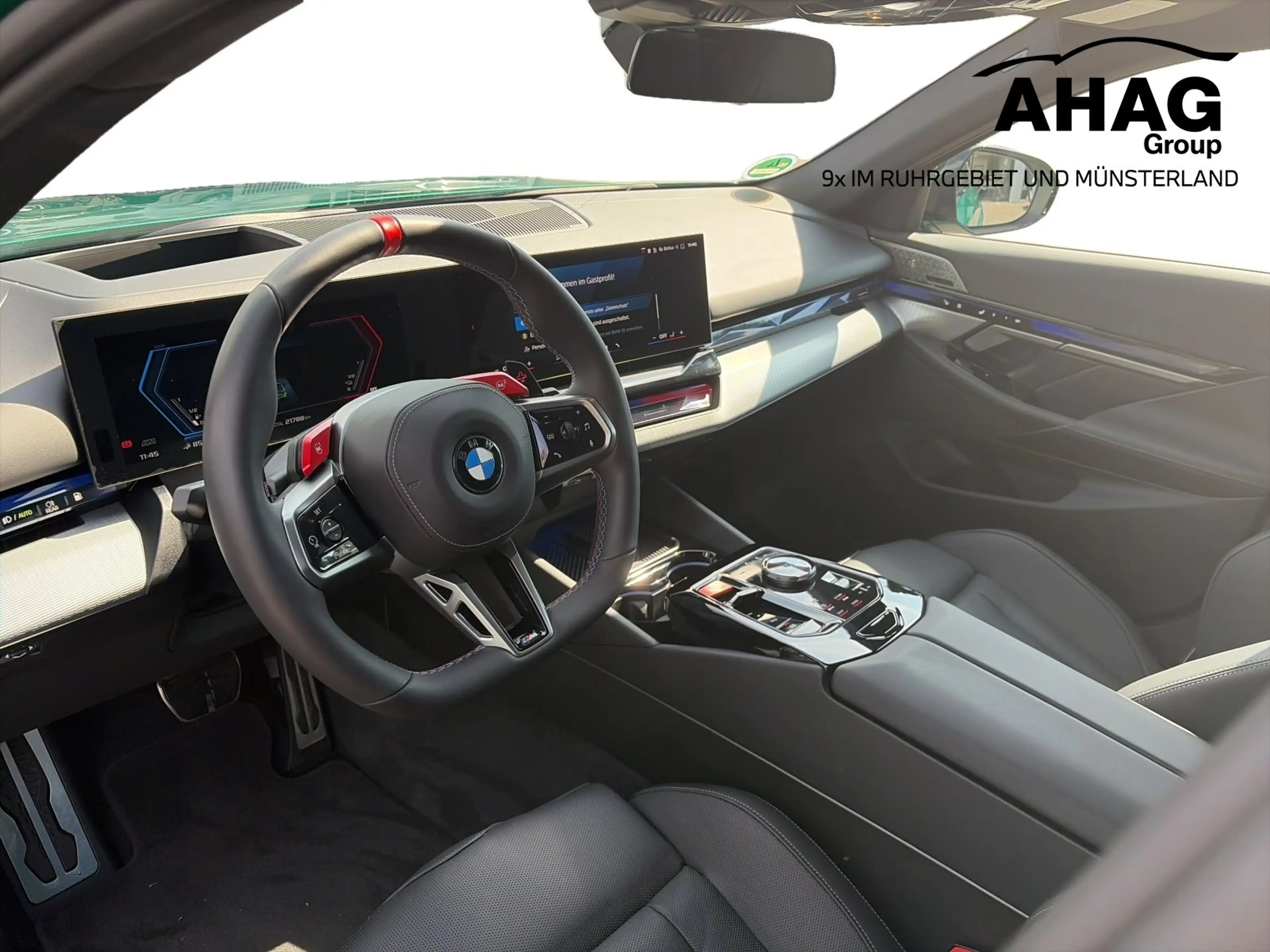 BMW M5 Touring — photo 8
