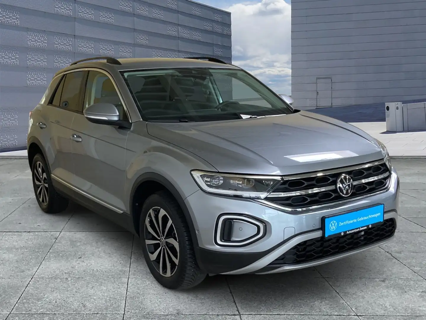 Volkswagen T-Roc 1.5 TSI Style OPF DSG+SHZ+BAA+DWA+DAB+USB+ Klima Silber - 2