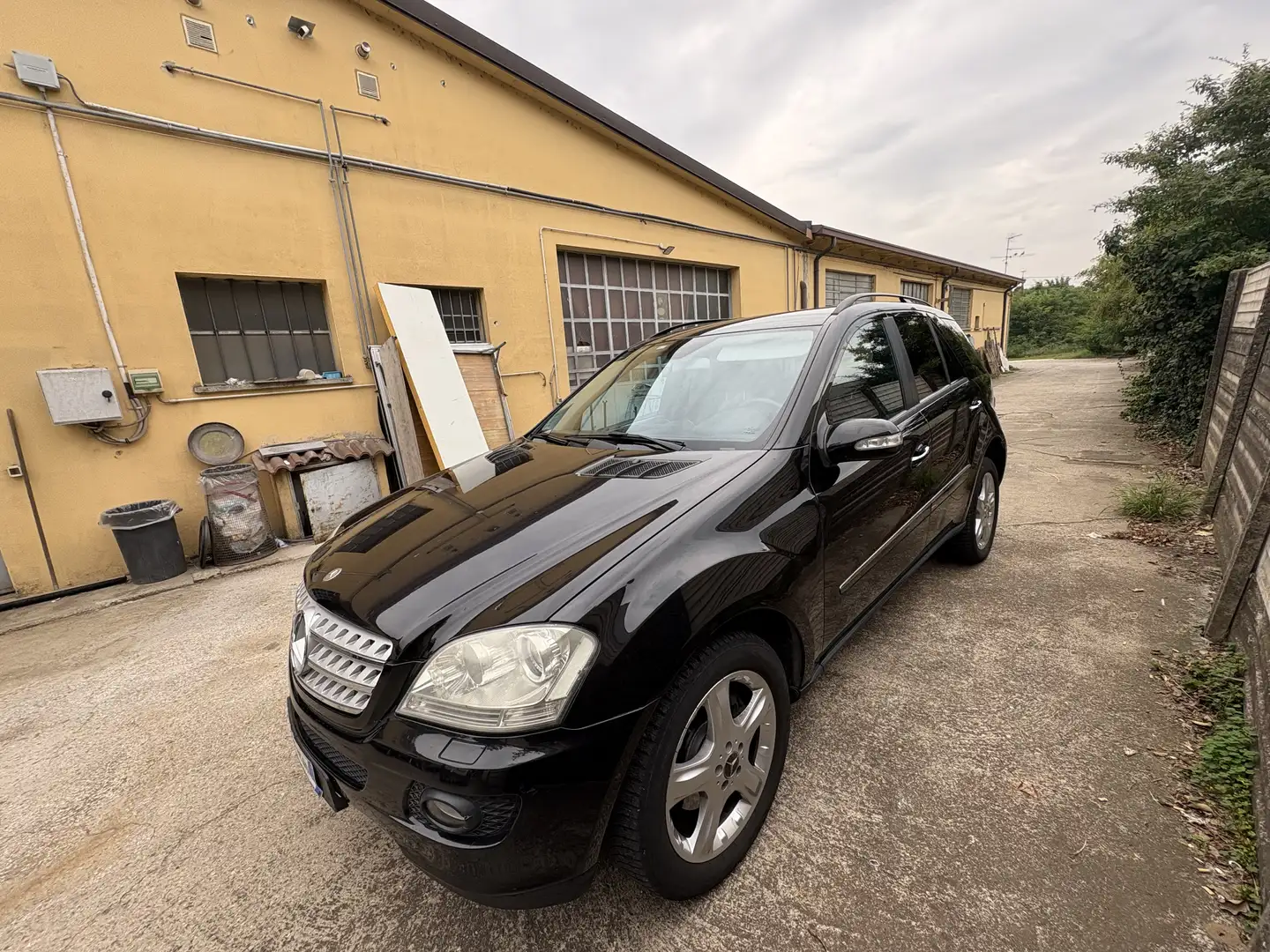 Mercedes-Benz ML 350 Chrome auto - 2