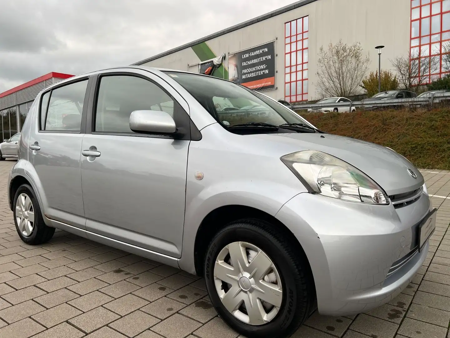 Daihatsu Sirion 1.3 S*KLIMA*TÜV*EURO4* Silber - 1