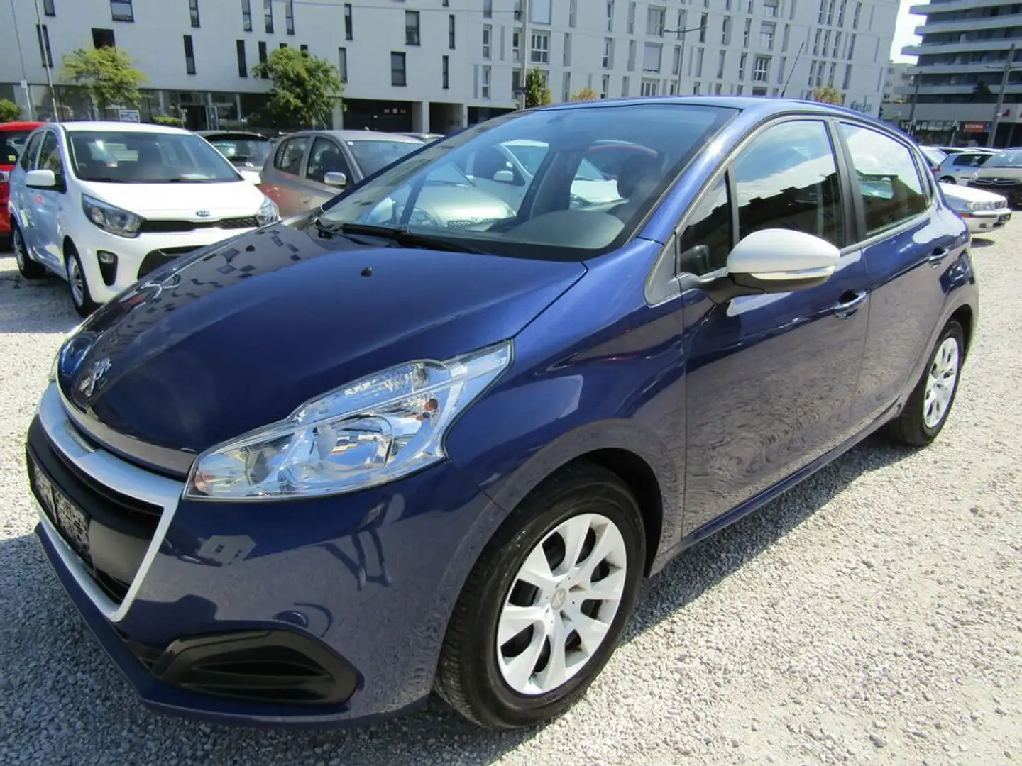 Peugeot 208 Like Blau - 1