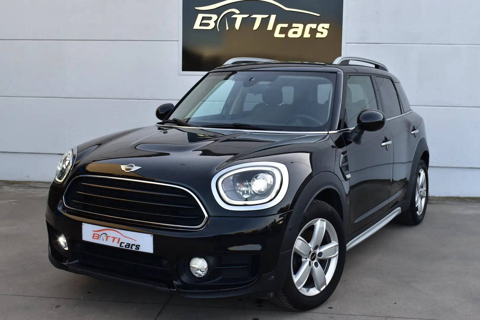 MINI Cooper D Countryman 2.0d* Leder* Navi* 2-Zone Airco* PDC* Trekhaak Noir - 1