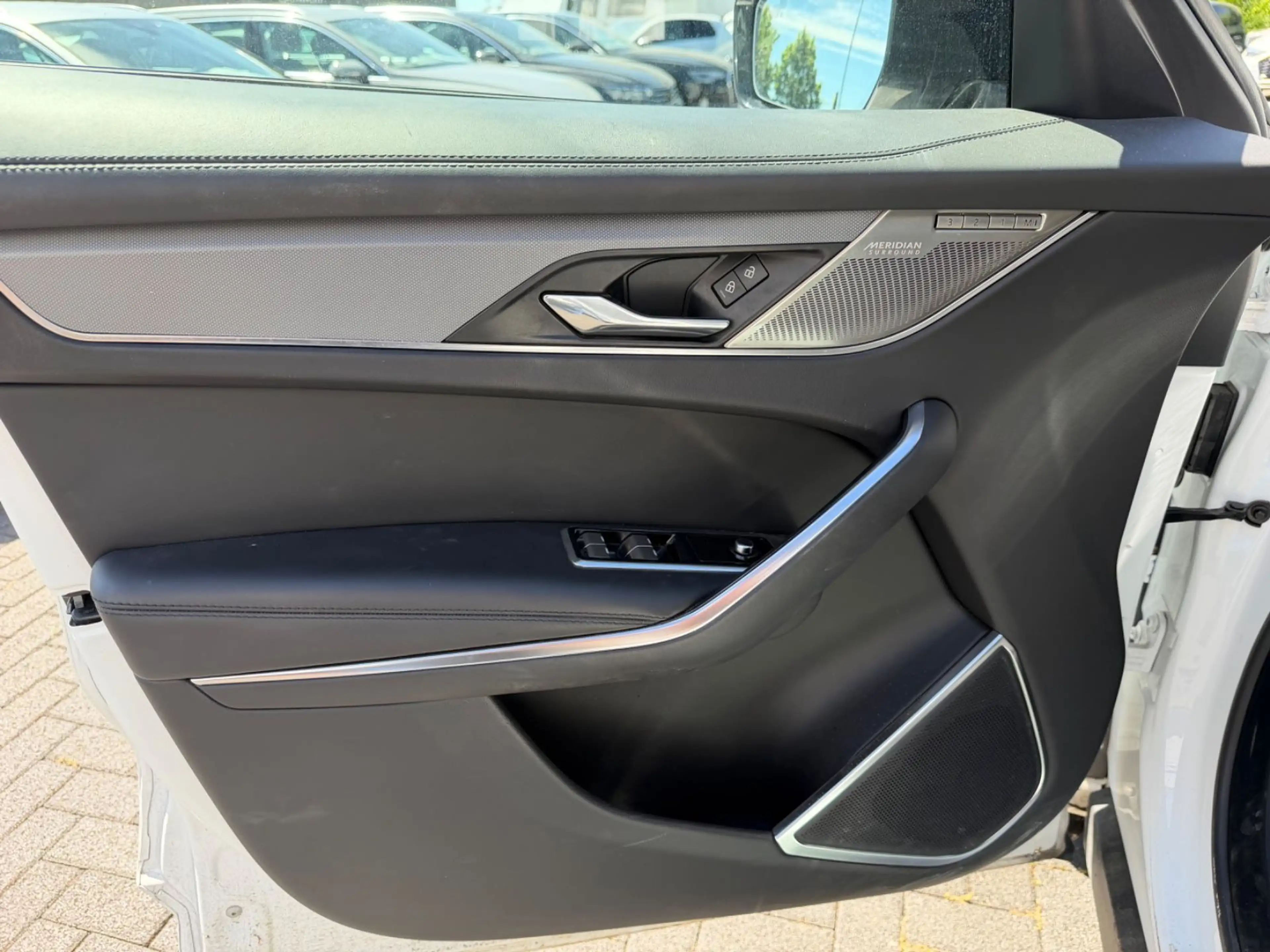 Jaguar F-Pace F-PACE SVR 575 Edition AWD *1. Hand — photo 12